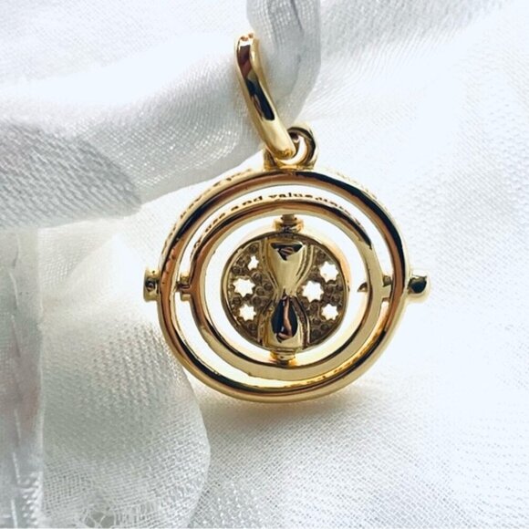 ⏳ NWOT Spinning Time Turner Charm – Harry Potter ✨ - Picture 5 of 10
